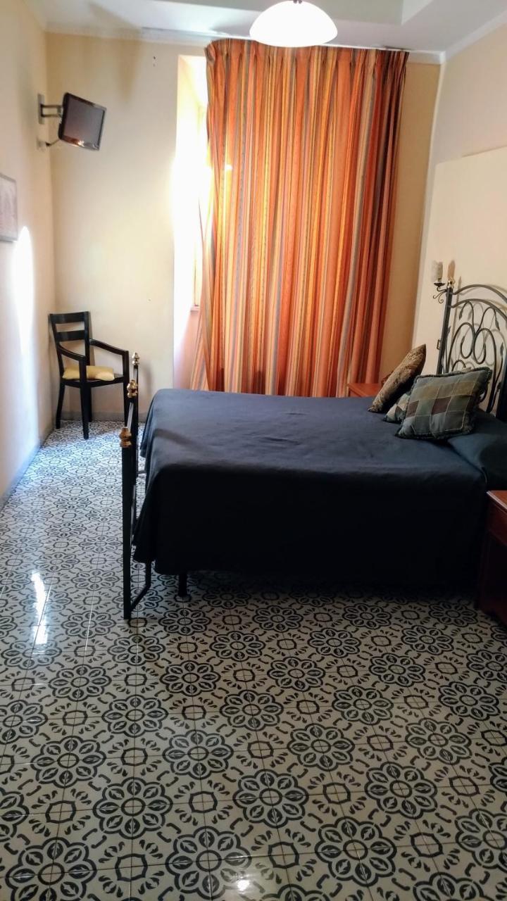 Nicolas Inn Рим Экстерьер фото